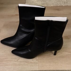 Wild Pair Black Heeled Boots